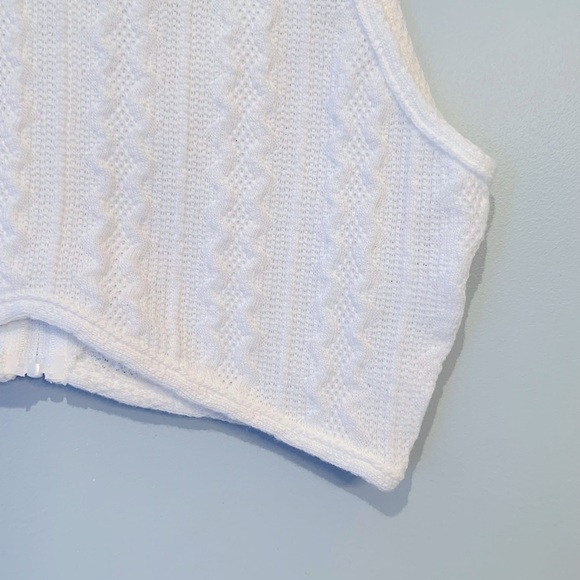 White Textured Knit Cropped Tank Top - Picture 9 of 9